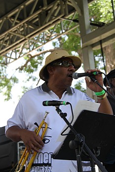 BuckyLove - Buckner Funken Jazz